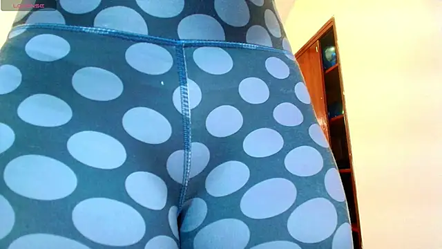 tylla  online show from 03/19/25, 03:30