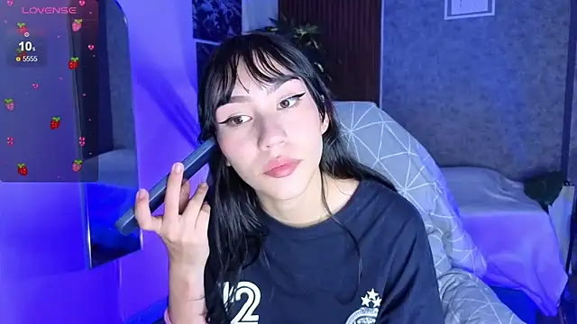 Miaa Lee7 online show from 04/18/26, 08:42