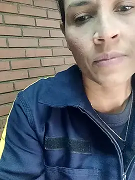 Snapshot of dulce_696 chatting on 10/14/25, 06:20 dulce 696 online show from 10/14/25, 06:20