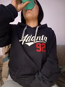 CuteHarper online show from 10/18/25, 02:25