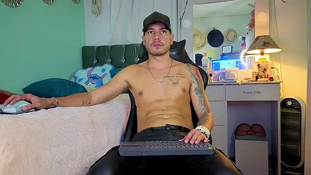 Chrissken online show from 10/23/25, 01:16