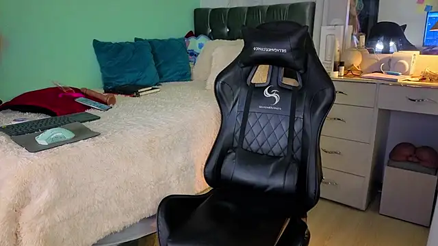 Chrissken online show from 10/25/25, 03:47