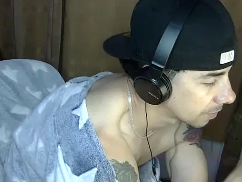 Snapshot of venusfranco_94 chatting on 09/19/25, 06:15 venusfranco 94 online show from 09/19/25, 06:15