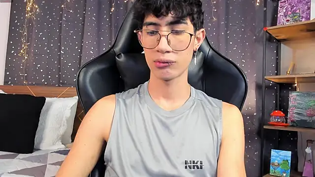 NovaaWheler online show from 02/19/25, 12:55