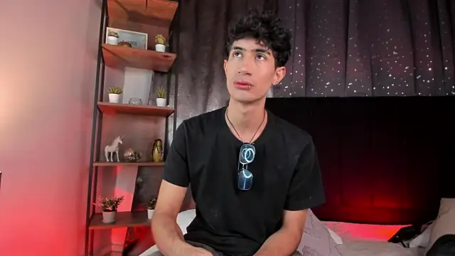 NovaaWheler online show from 11/16/25, 07:41