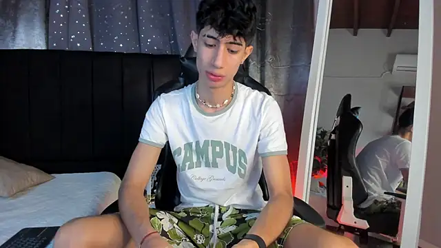 NovaaWheler online show from 02/23/26, 02:03