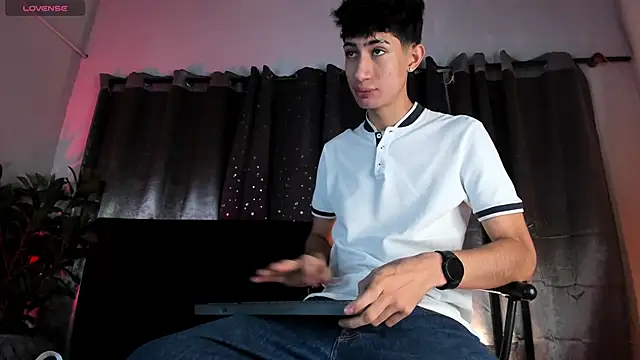 NovaaWheler online show from 03/06/26, 12:01