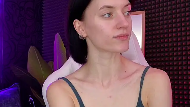 roxy riot  online show from 03/09/25, 05:11