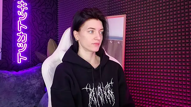 roxy riot  online show from 03/11/25, 01:26