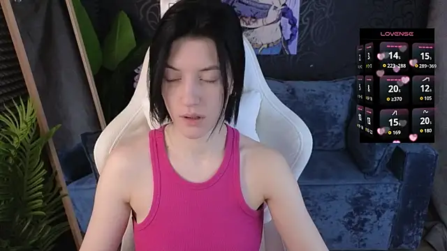 roxy riot  online show from 12/02/25, 01:22