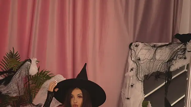 LilaRoses online show from 10/24/25, 05:15