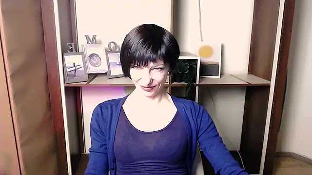  AngeliaFlow  online show from 11/18/25, 07:35