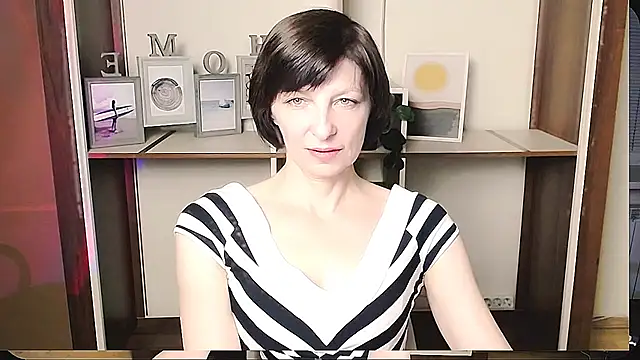  AngeliaFlow  online show from 06/25/26, 07:46