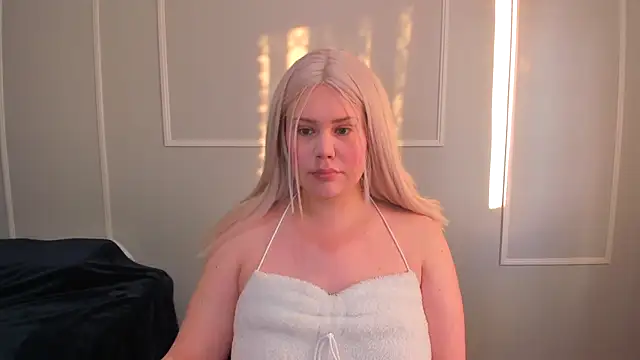  leana  online show from 11/27/25, 01:02