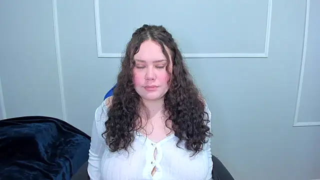 Snapshot of _leana_ chatting on 05/14/26, 05:31 leana online show from 05/14/26, 05:31