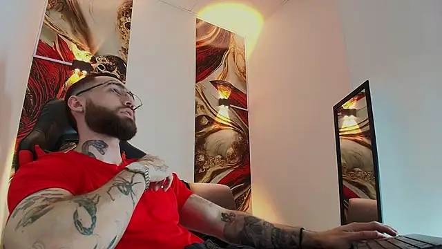 Luke davis01 online show from 11/24/25, 01:11