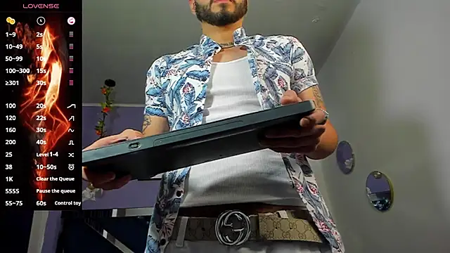 Noa Bonucci online show from 02/12/25, 01:27