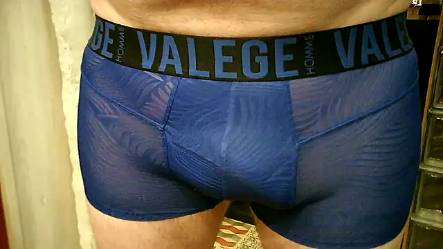 Snapshot of archange_17 chatting on 02/20/25, 06:50 archange 17 online show from 02/20/25, 06:50