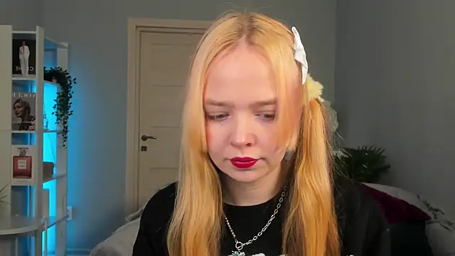 Snapshot of Bellla_Murrr chatting on 02/10/25, 02:48 Bellla Murrr online show from 02/10/25, 02:48