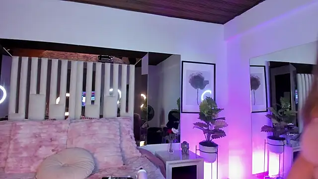 Cloee Rainbow1 online show from 11/13/25, 11:42