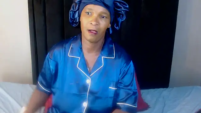 Snapshot of BLACKMALFXXX chatting on 10/14/25, 06:09 BLACKMALFXXX online show from 10/14/25, 06:09