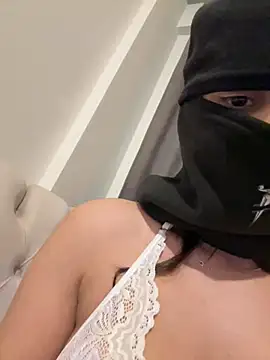 Snapshot of perinin50tonu chatting on 02/25/25, 12:14 perinin50tonu online show from 02/25/25, 12:14