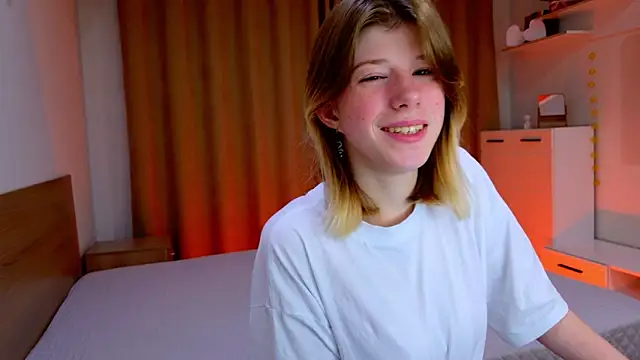 Bella amory online show from 10/30/25, 03:13