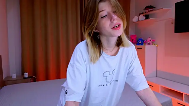 Bella amory online show from 11/18/25, 02:54