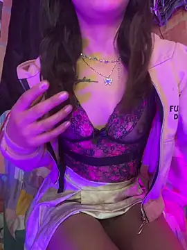 Skye Moore online show from 04/18/26, 02:26