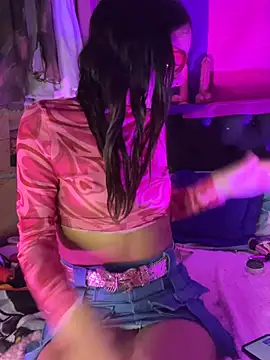 Skye Moore online show from 04/21/26, 03:02