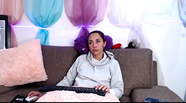 alisonandree online show from 02/17/25, 05:21