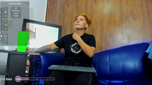 Snapshot of Brianna_Hard chatting on 02/15/25, 10:11 Brianna Hard online show from 02/15/25, 10:11