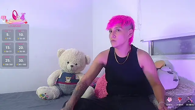 Snapshot of Brianna_Hard chatting on 09/16/25, 02:01 Brianna Hard online show from 09/16/25, 02:01