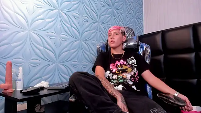 Snapshot of Brianna_Hard chatting on 10/07/25, 03:04 Brianna Hard online show from 10/07/25, 03:04