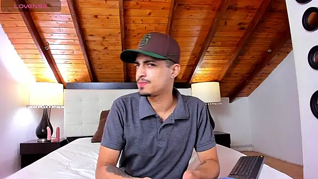 Sebastian Berne online show from 02/15/25, 07:06