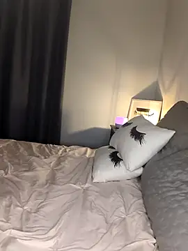 Snapshot of SashaSC3 chatting on 03/07/25, 03:08 SashaSC3 online show from 03/07/25, 03:08