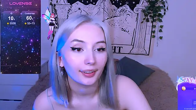 Snapshot of beauty_blonde chatting on 02/05/25, 12:38 beauty blonde online show from 02/05/25, 12:38