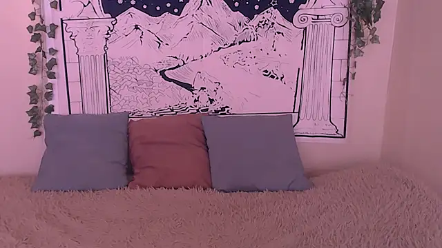 Snapshot of beauty_blonde chatting on 03/19/25, 05:30 beauty blonde online show from 03/19/25, 05:30