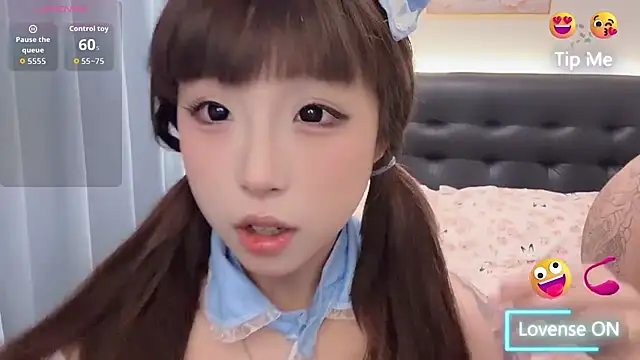 Snapshot of vi-vi-11 chatting on 06/26/26, 01:04 vi-vi-11 online show from 06/26/26, 01:04
