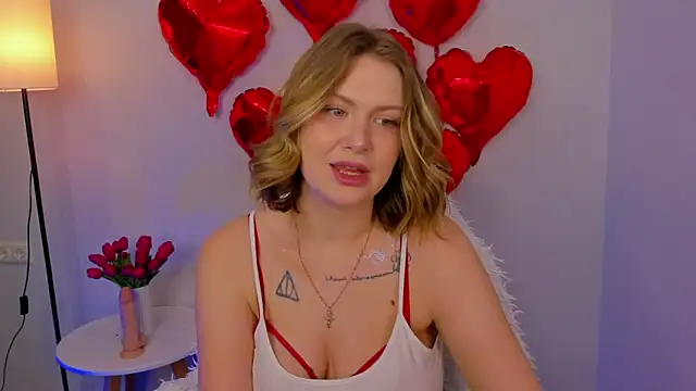 Snapshot of Angela_Wallace chatting on 02/22/25, 08:29 Angela Wallace online show from 02/22/25, 08:29