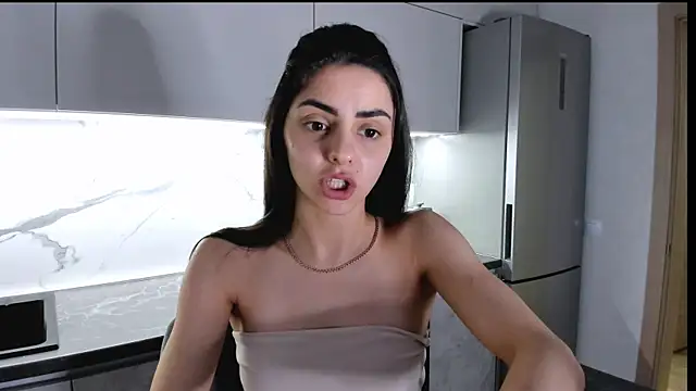 EmiliaZen online show from 02/08/25, 07:27