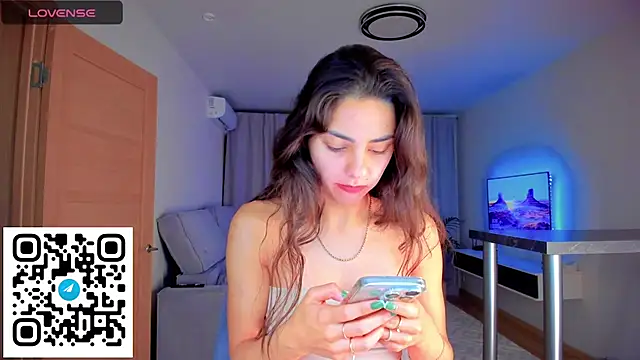 EmiliaZen online show from 10/21/25, 03:24