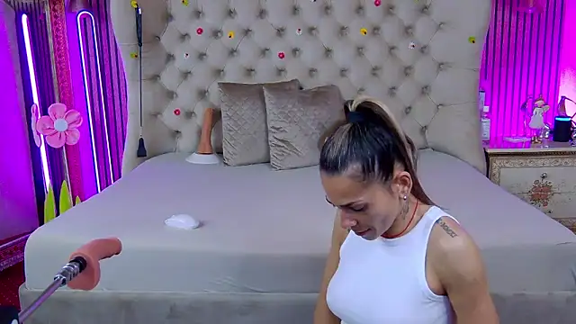 PlayfulShow online show from 04/12/26, 08:52