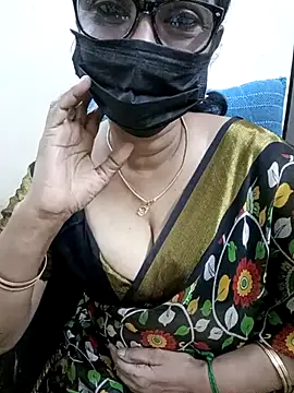 niiveditha online show from 02/15/25, 08:54