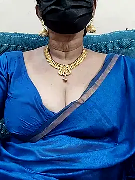 niiveditha online show from 02/18/25, 07:52