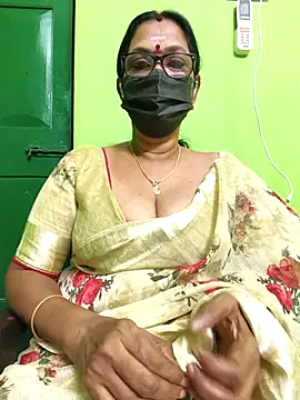 niiveditha online show from 02/25/25, 02:11