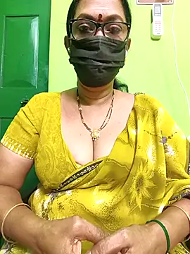 niiveditha online show from 02/26/25, 01:41