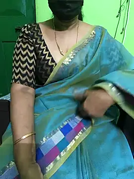 niiveditha online show from 03/17/25, 12:46