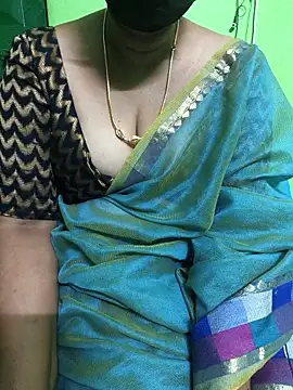 niiveditha online show from 03/17/25, 06:53