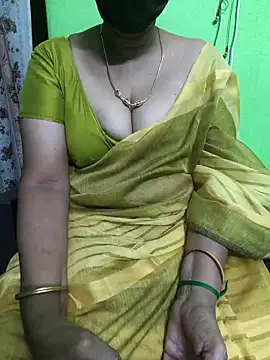 niiveditha online show from 03/18/25, 10:03